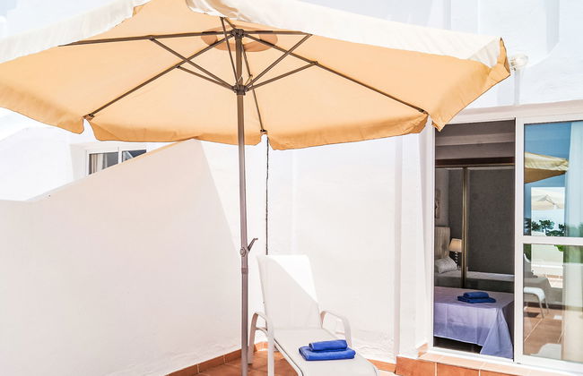 2 bedroom Apartment in Marbella with swimming pool and garden - Photo 18