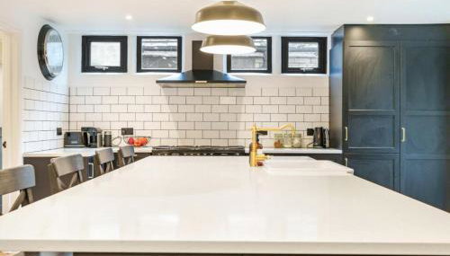 School Cottage conversion - Foto 5, stove