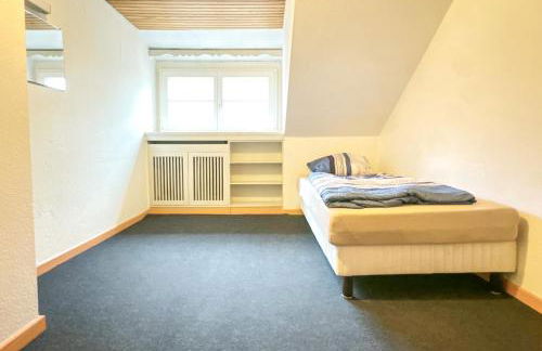 Groot Appartement - 10 Personen - 4 Slaapkamers - Perfect voor Teams & Monteurs - Friedeburg - Photo 8