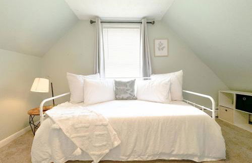 New - Mins to Concord/ Nashua - Walk to Downtown - - Foto 7