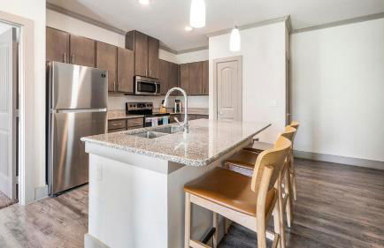 Landing Amazing 1BD Courtyard Pool - Photo 37