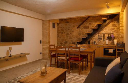 Limni Stone Apartments - Photo 2