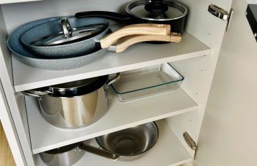 Modern 1 Bdr + Balcony + Free Parking + AC + Pool - Foto 17