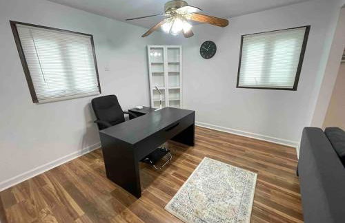 Cozy Home near O HARE fast internet 6 cars parking space - Foto 38