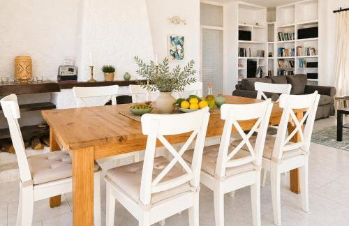 Villa with private pool & outdoor kitchen - Photo 17
