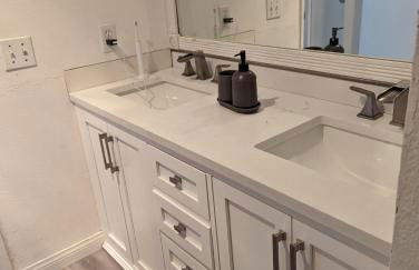 31 night required rental Waterfront penthouse 180 ocean view - Foto 23