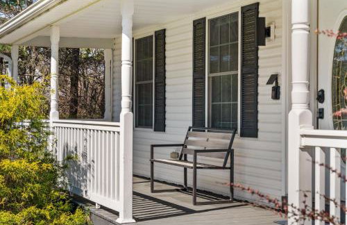 Emerald Lakes Poconos Retreat Game Room, Firepit & Sleeps 10 - Foto 4