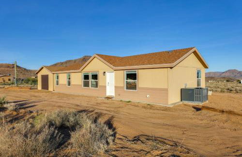 Mtn Views, 15 Mi to Dtwn Kingman Family Home! - Photo 3