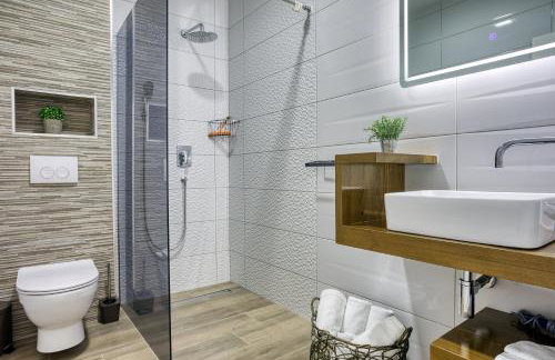 LUXURY VILLA PARADISE 120m from sandy beach, heated pool, billiard, max 12 pax - Foto 29