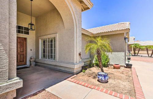 Mod Casa Grande Home with Patio on the Water! - Foto 29