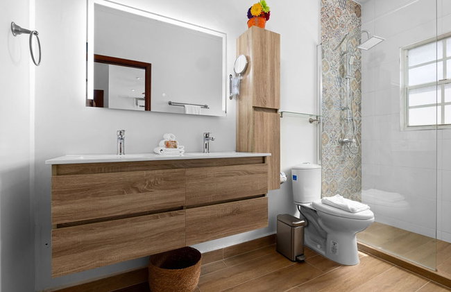 Island Escape Lrg Private Backyard Pool Patio - Photo 19