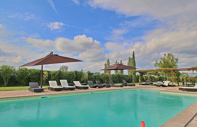 Swim, Savor, and Stroll in Umbria - Foto 25