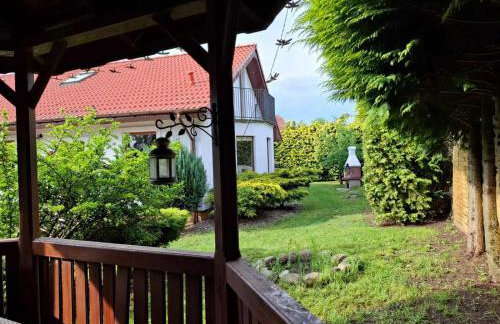 Biały Domek dla 6 osób oraz Domek Sternika dla 4 osób - jezioro, las, wiejski klimat - Foto 1