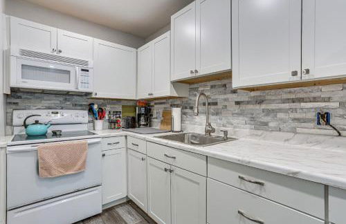 Screened Porch and Deck Pet-Friendly Poconos Escape - Foto 10