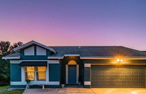 THIS IS PARADISE FOUND! Private In-Ground Pool Home, Views, Near Dis, NO Steps, LOW Rates! - Foto 60