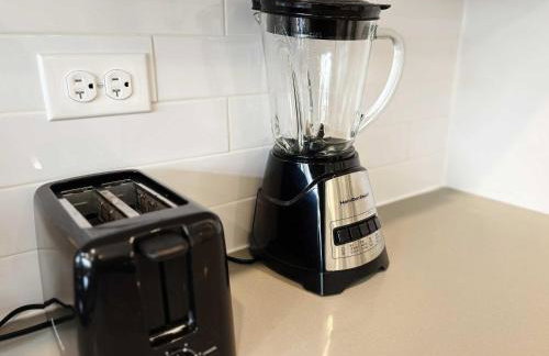 Warrenville Retreat 4BR 3 Bath Townhouse - WV2 - Foto 59