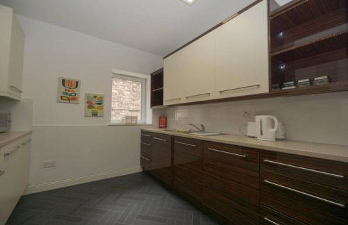 Town centre 4xbed 4xbath apartment - Photo 6