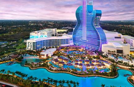 Waterfront Oasis Escape with 7 Seats Hot Tub! - Foto 57