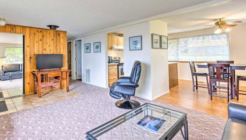 Walkable Sitka Getaway with Community Perks! - Foto 1