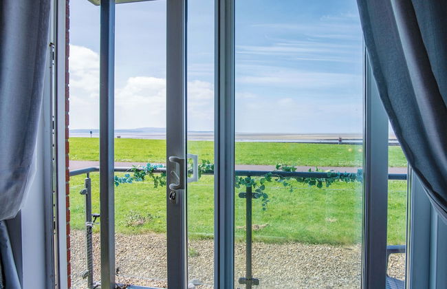 Beach View - 2 Bed Apartment - Llanelli - Photo 45