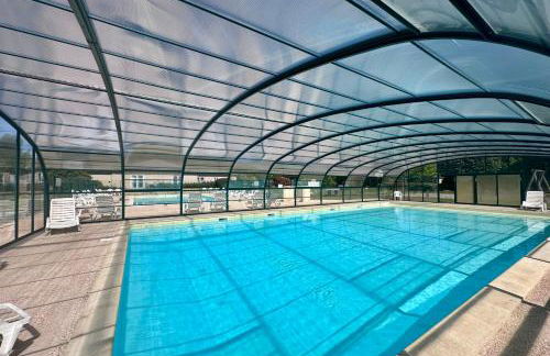 Chalet de 4 pers - Lac de Miel à 500m - Beynat - Parking Piscine - Foto 1