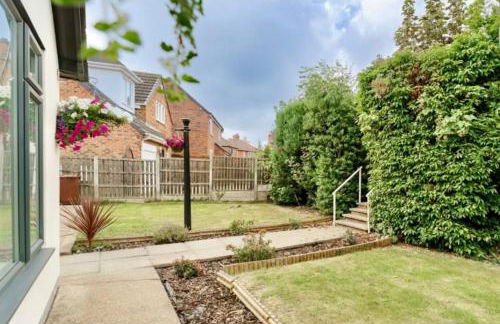 Full Modern Home - short & long stays - Foto 17