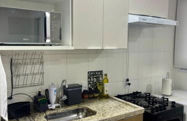 Studio Home Office Completo Cama Queen e Ar Condicionado Vista Panorâmica - Foto 6