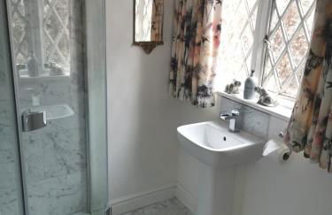 The Coach House Apartment at Cefn Tilla Court, Usk - Foto 10