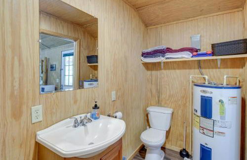 Serene Briceville Vacation Rental Cabin with Grill! - Foto 17
