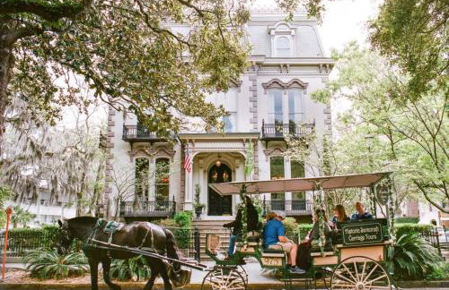 Walk Score 90!!-Historic Downtown District-2 Blocks to Famous Forsyth Park-FREE Private Parking-Huge Private Patio - Foto 6