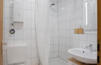 MINT: Design Studio – Parken – Küche – WiFi - Foto 8