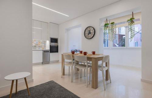 New Apartment by the Metro - Photo 24