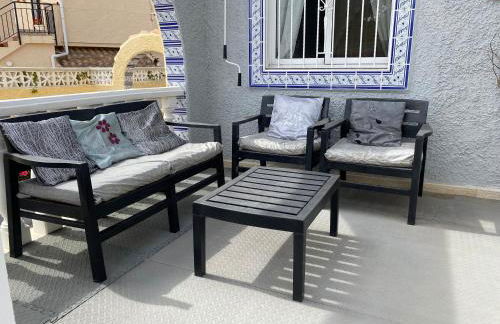 Ideal Location 3 Bed 3 Bath Villa With Pool On Camposol Sect B Close To Amenities - Foto 12