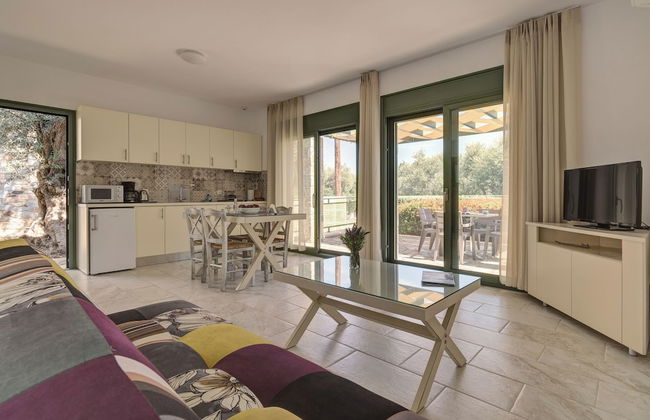 Ouzo Stone Studio - Photo 19