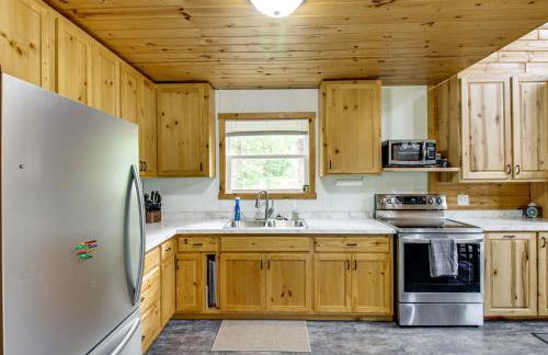 6 Mi to Spider Lake OHV Trails Cabin with Fire Pit - Foto 8