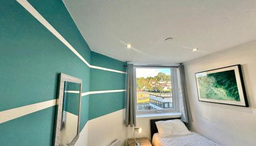 Two Bedroom Apartment by Brookland Stays Serviced Accommodation Short Lets Leeds with Free WiFi - Foto 3