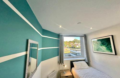 Two Bedroom Apartment by Brookland Stays Serviced Accommodation Short Lets Leeds with Free WiFi - Foto 3