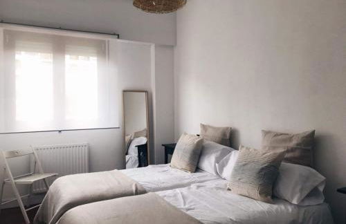 Muy luminoso en San Mamés - Foto 3