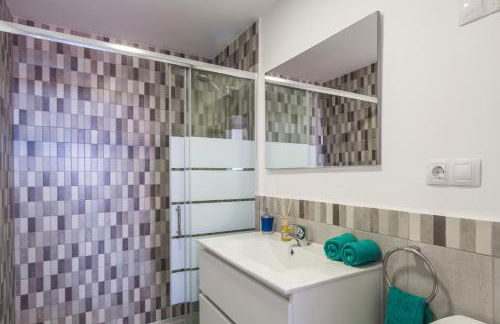 Ocean View Penthouse II - Photo 27