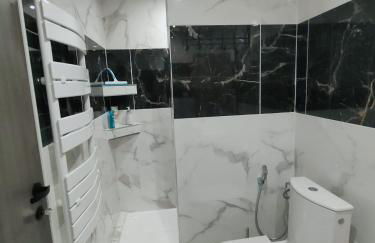 Appart 1 ch rénové avec piscine - Photo 4