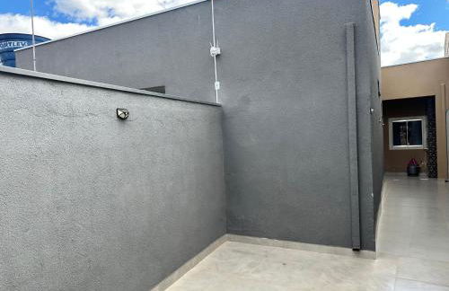 INCRIVEL FLAT 3 MINUTOS do CENTRO COM CHURRASQUEIRA E AR CONDICIONADO - Foto 7