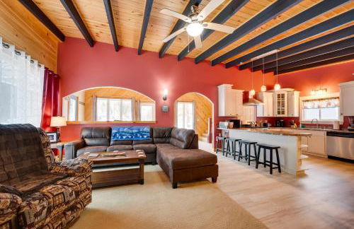 Peaceful Stark Cottage with Deck on South Ponds! - Foto 3