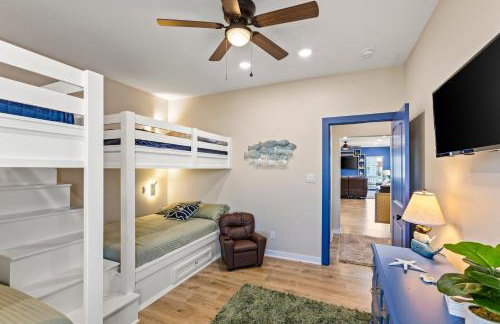 Caza Azul Luxury 4BR Getaway, Gated Community, Canal Views & Lift - Foto 29