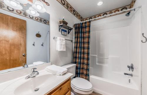 Blue Spruce Retreat by Ruidoso Vacation Rentals - Foto 56