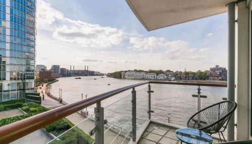 Beautiful Two-Bedroom Flat on the Riverside with Spectacular Views - Foto 5