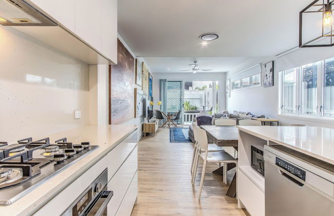 Duplex on Nautilus a Walk to the Beach - Photo 9