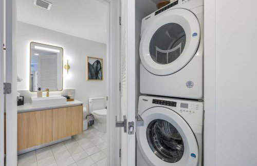 Stunning Lux 2 Bed 2 Bath with Panoramic View from Balcony - Foto 36