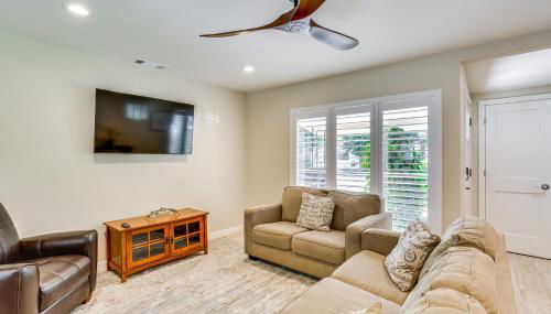 Walk to Park and Aquatic Center Airy Redding Home! - Foto 4