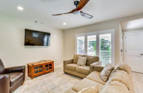 Walk to Park and Aquatic Center Airy Redding Home! - Foto 4