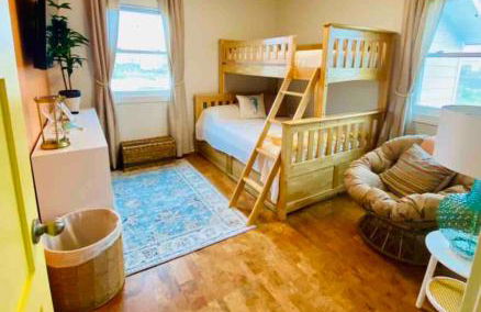 Nautical Endeavors Beach House Steps from Surf - Foto 11